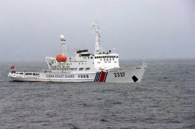 Kapal penjaga perbatasan pantai milik China yang berlayar di perairan Jepang dekat dengan Kepulauan Senkaku