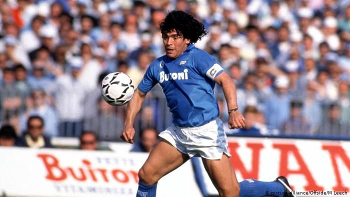 Diego Armando Maradona Franco (sumber: dw.com)