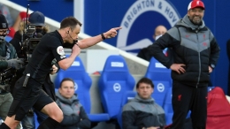 Klopp hanya tertawa ketika wasit Stuart Attwell memberikan hadiah penalti pada Brighton (Foto Skysports.com) 