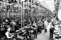 Revolusi Industri (sumber: koalahero.com)