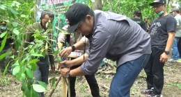 Kajari Nganjuk Pembina Kotasejuk Awali Tanam Pohon di Sumber Mata Air Balu Desa Sambikerep, Kec. Rejoso