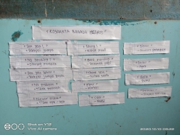 Kosa kata yang ditulis siswa selama BDR. Sumber foto group WA Spentig Hewa. (Foto: Dokumentasi pribadi)