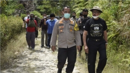 Kapolda Sulteng dampingi Tim Asistensi Mabes Polri, BNPT, dan LPSK kunjungi Lemban Tongoa, Sigi, Sulawesi Tengah. (Dok. Istimewa)