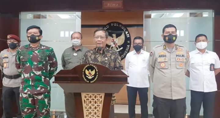 Menteri Koordinator Bidang Politik dan Keamanan (Menko Polhukam) Mahfud MD saat menyampaikan pernyataan Pemerintah terkait perkembangan situasi di Sigi, Sulawesi Tengah. (Dok. Istimewa)