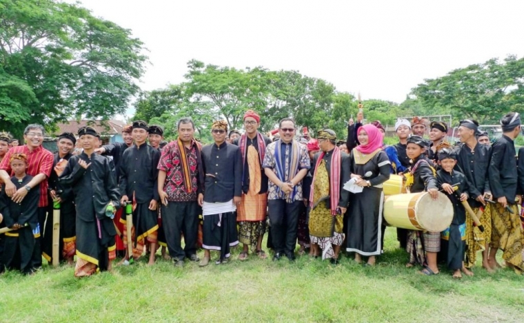 istimewa