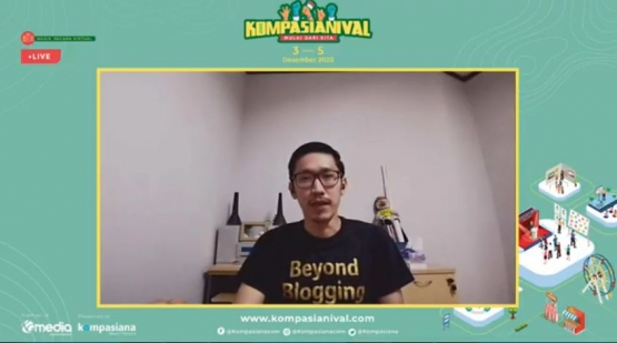 COO Kompasiana, Nurulloh memberikan pidatonya (speech) terkait Kompasianival 2020. Gambar: Youtube/Kompasiana