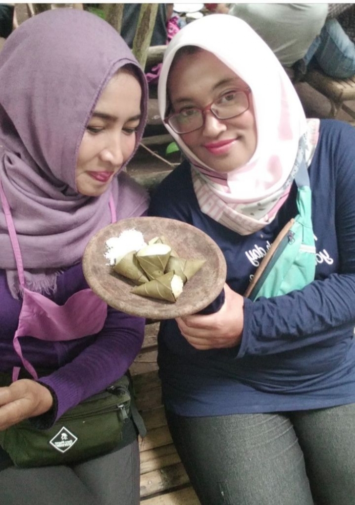 Apem bungkus daun nangka. Foto dokpri