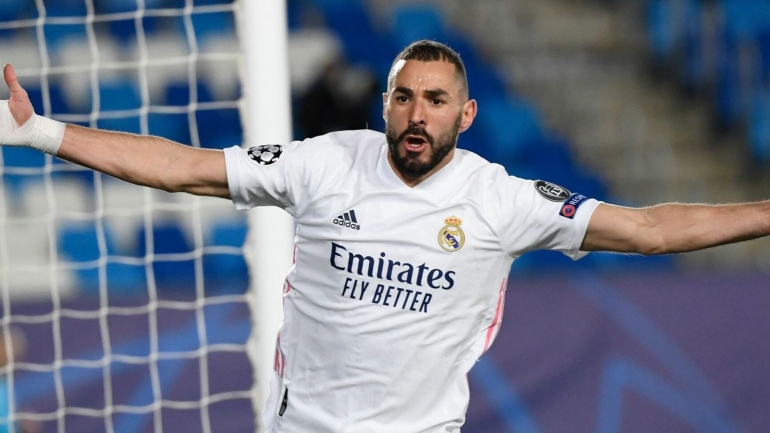 Karim Benzema mencetak dua gol kemenangan Real Madrid atas Monchengladbach (Foto Skysports.com) 