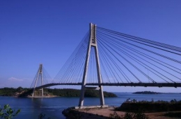 Jembatan Barelang. Sumber : Kepri-travel.kepriprov.go.id