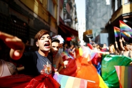 Turki berlangsung lancar pawai LGBT tahun 2015. Sumber Foto: 2016 REUTERS/Osman Orsal/Axel Schmidt 