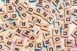 Rangkaian huruf pembentuk kata (www.merriam-webster.com)