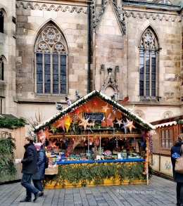 Satu gerai di pasar Natal Jerman - foto: HennieTriana