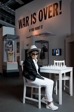 Yoko Ono di pameran Double Fantasy di Liverpool. Foto oleh Mark McNulty.