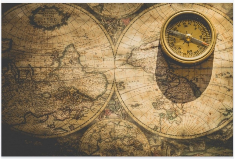 Kompas & peta kuno (pxhere.com)