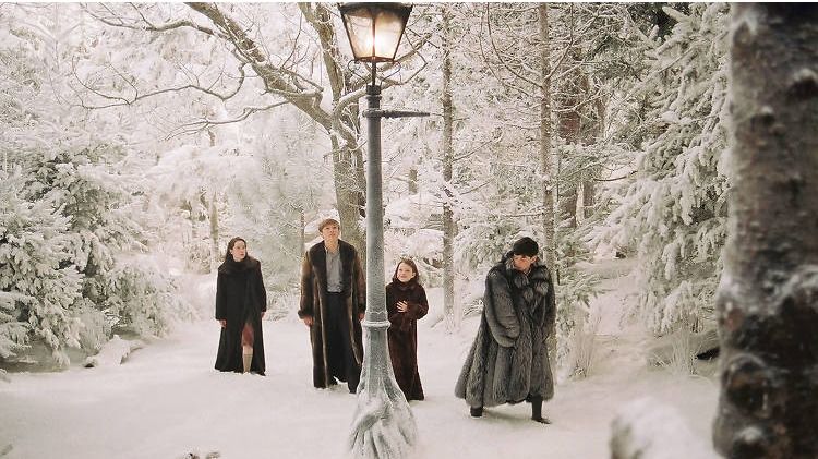 Dunia Narnia yang ajaib saat musim salju dan kutukan jahat Penyihir Putih (sumber timeout.com)