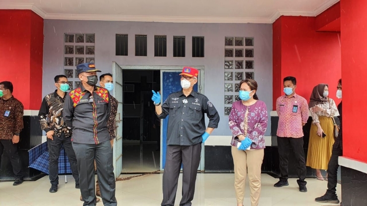 tinjauan langsung kekuatan keamanan oleh Kakanwil Banten di dampingi Kadiv Administrasi - Lapas Cilegon