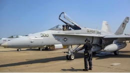 Deskripsi ; F-18 Hornet I Sumber Foto ; dok. Angkatan Laut AS via tempo.co