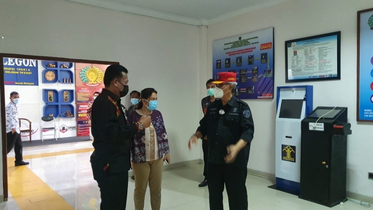 Tinjauan langsung dari Kakanwil dan Kadiv Administrasi - Lapas CIlegon