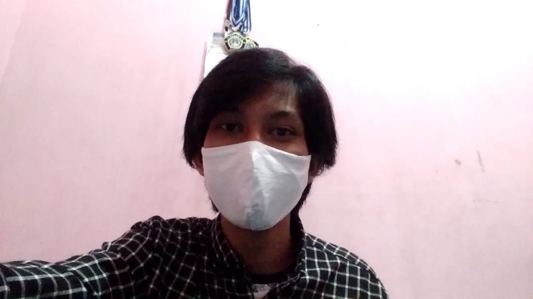 Penggunaan masker sebagai salah satu protokol kesehatan yang dianjurkan pemerintah. | dokpri