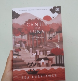 Buku Cantik Itu Luka karya Eka Kurniawan (dokpri)