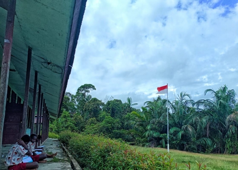 Sekolah dasar di Papua - dok Sonya Alkorisna