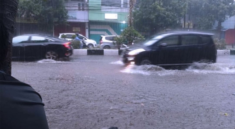 Banjir di Kawasan Kajoe Tangan (Foto: Times Indonesia) 