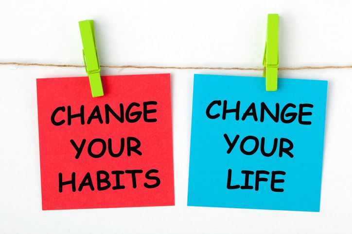 Tiga kebiasaan kecil ini dapat mendukung setiap langkah agar hidupmu menjadi lebih baik di tahun baru (ilustrasi: health.harvard.edu)
