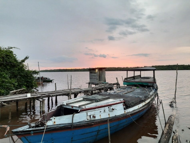Kapal, Jamban dan Sungai di Mendawai | dokumentasi pribadi