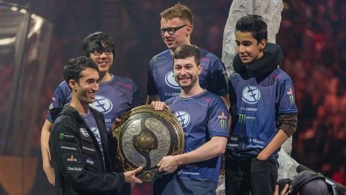 Evil Geniuses memenangkan The International 5. Sumber: liquidpedia