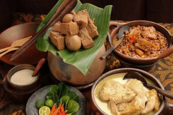 Gudeg, Cara Asyik Makan Ayam dan Telur Sekaligus Halaman 2 - Kompasiana.com