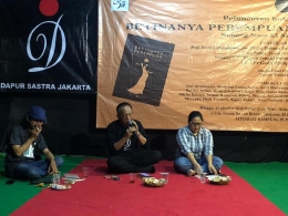 Diskusi Peluncuran Betinanya Perempuan di Jatijagat Kampung Puisi, Denpasar (2019).