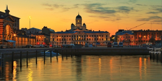 Helsinki City Hall dan Kubah Katedral di belakangnya. Sumber: koleksi pribadi