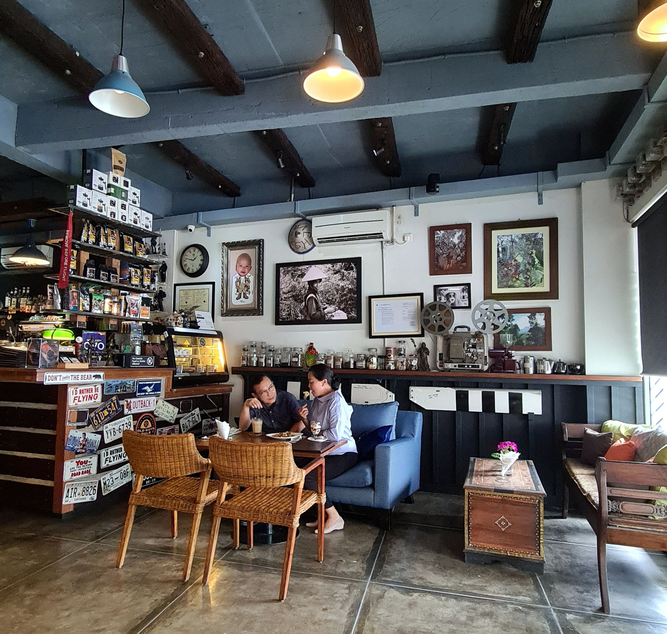 ali kopi cafe & roastery