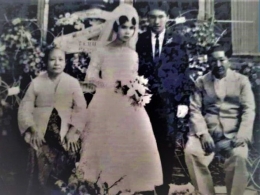 Foto Pernikahan Opa Tjiptadinata Efendi dan Ibunda Roselina (screenshot Kompasiana - Tjiptadinata Efendi)