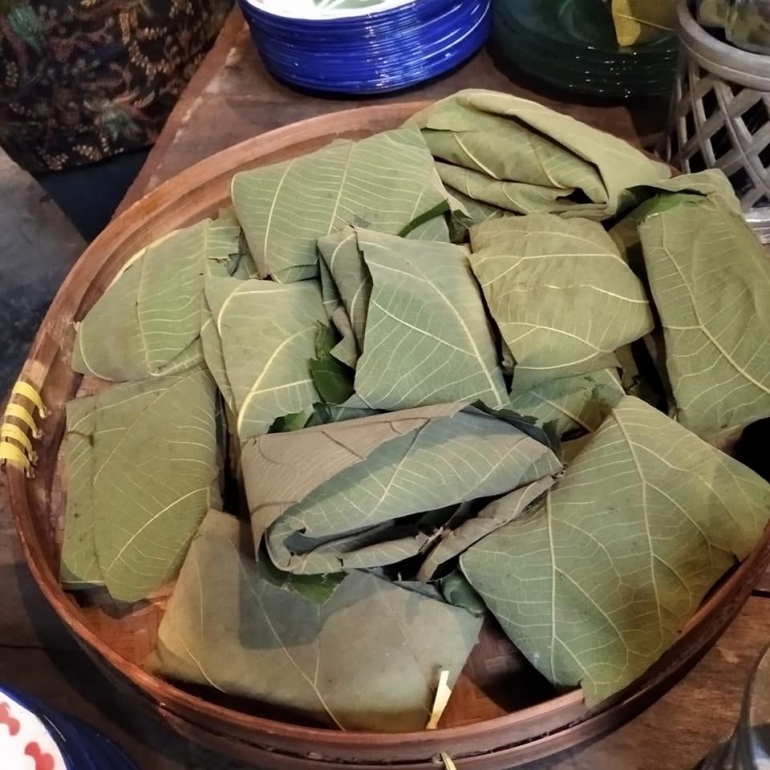 Nasi Bungkus Daun Jati. Dokpri