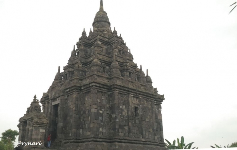 Candi Sojiwan, badan dan kubah dari sisi Barat Daya (dok pri)