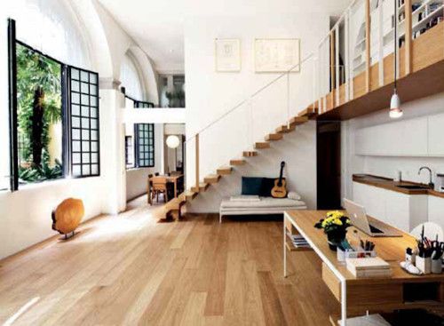 Lantai kayu dalam rumah tinggal (Foto: Dok. Tabloid Bintang Home)