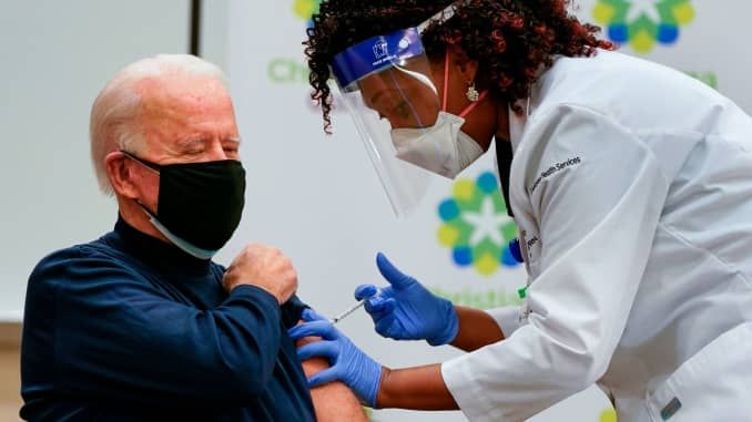 Joe Biden medapat prioritas vaksinasi. Photo: Alex Edelman | AFP | Getty Images