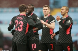 Selebrasi gol kedua Sadio Mane (Dailymail.co.uk via Reuters)