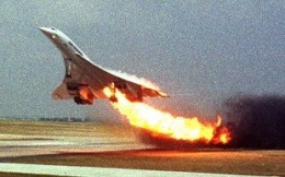 Kecelakaan Pesawat Concorde milik maskapai Air France tahun 2000 menewaskan seluruh penumpang dan awaknya. Sumber gambar: Toshihiko Sato/wikipedia.org