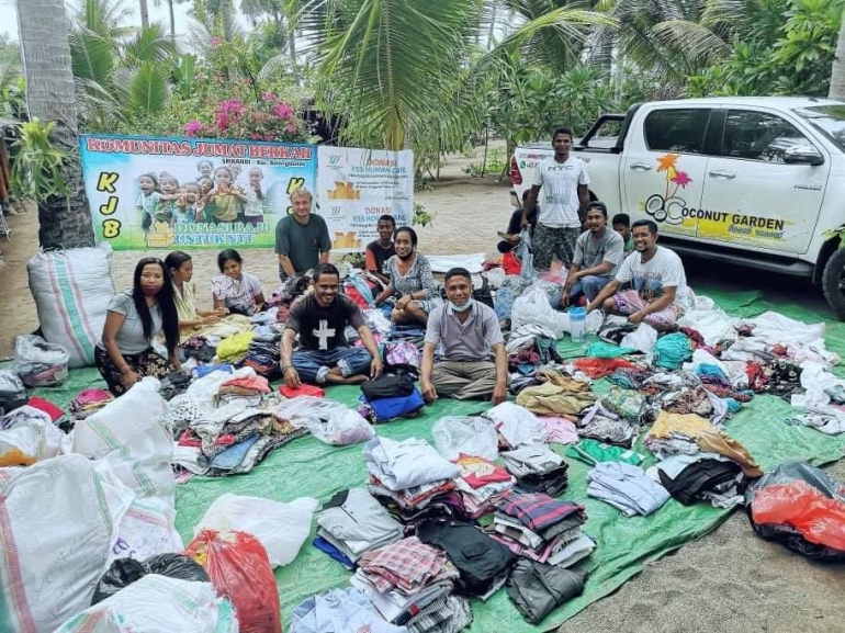 Bersama rekan - rekan YSS FROM MAUMERE (Coconut Garden Beach Resort Maumere,Flores-NTT),Minggu 3 Januari 2021