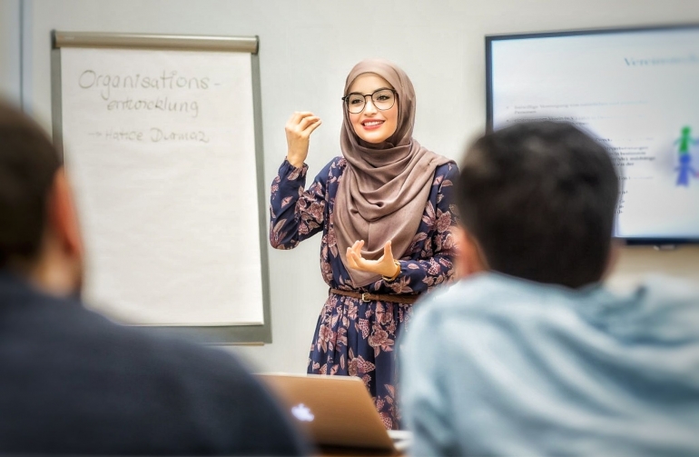 Generasi muda Muslim Jerman dan Indonesia kuliah di kampus terbaik di dunia. Foto : bosch-stiftung.de/ Abdurrofi