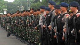 TNI dan Polri tindak tegas ancaman pertahanan dan keamanan nasional. foto : antara