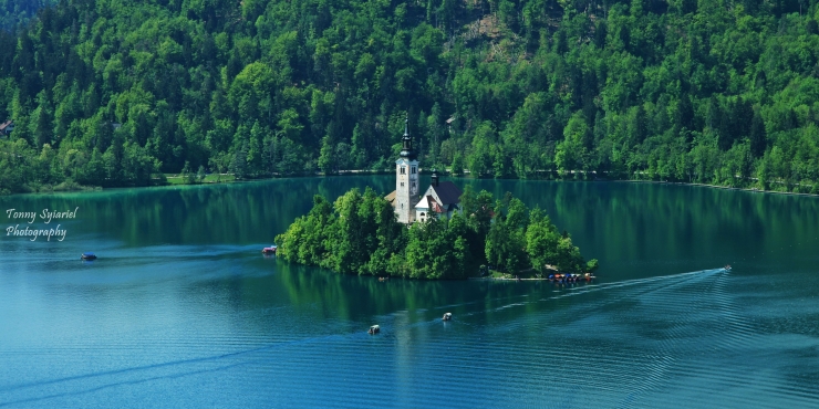 Danau dan Pulau Bled, Slovenia. Sumber: koleksi pribadi