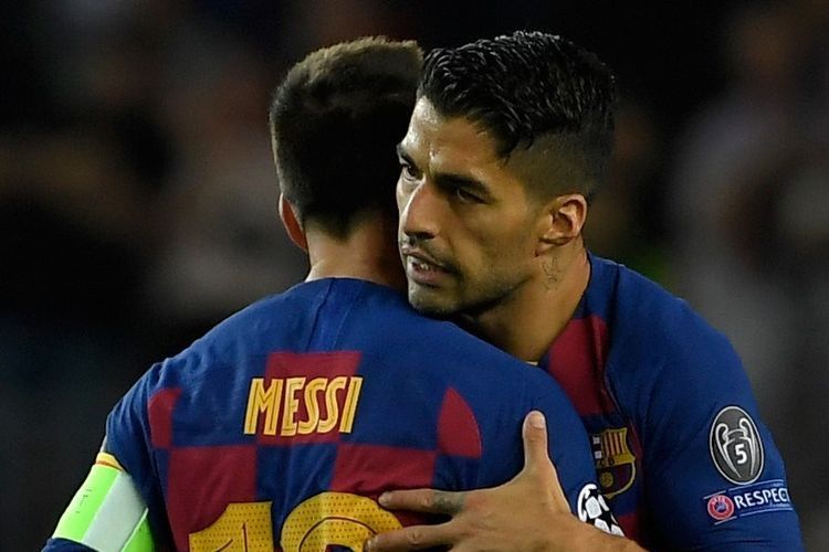 Suarez meninggalkan Messi di Barcelona untuk lepas dari toxic relationship. Gambar: AFP/Lluis Gene via Kompas.com