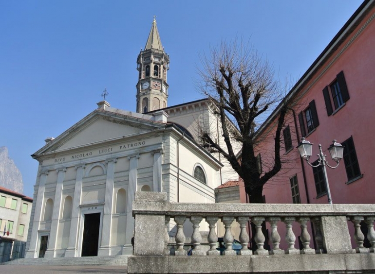 Basilica di San Nicol dan Menara Loncengnya. Sumber: eccolecco.it