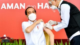 proses vaksinasi presiden Jokowi