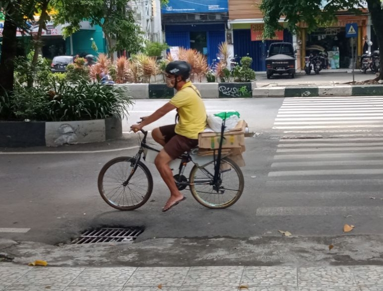 Warga kota sudah sangat jarang yang bekerja dengan bersepeda. Dokpri