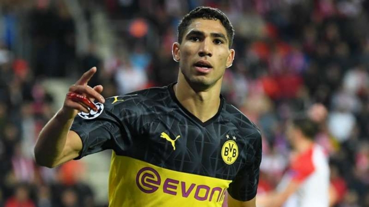 Ekspresi Achraf Hakimi di Borrusia Dortmund (Foto: Getty Images)