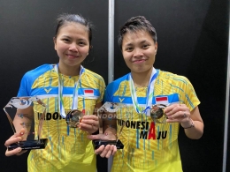 Greysia Polii dan Apriyani Rahayu. Sumber: m.badminton.org